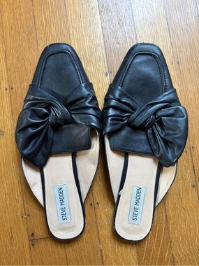 Steve Madden Twisted Bow Mules